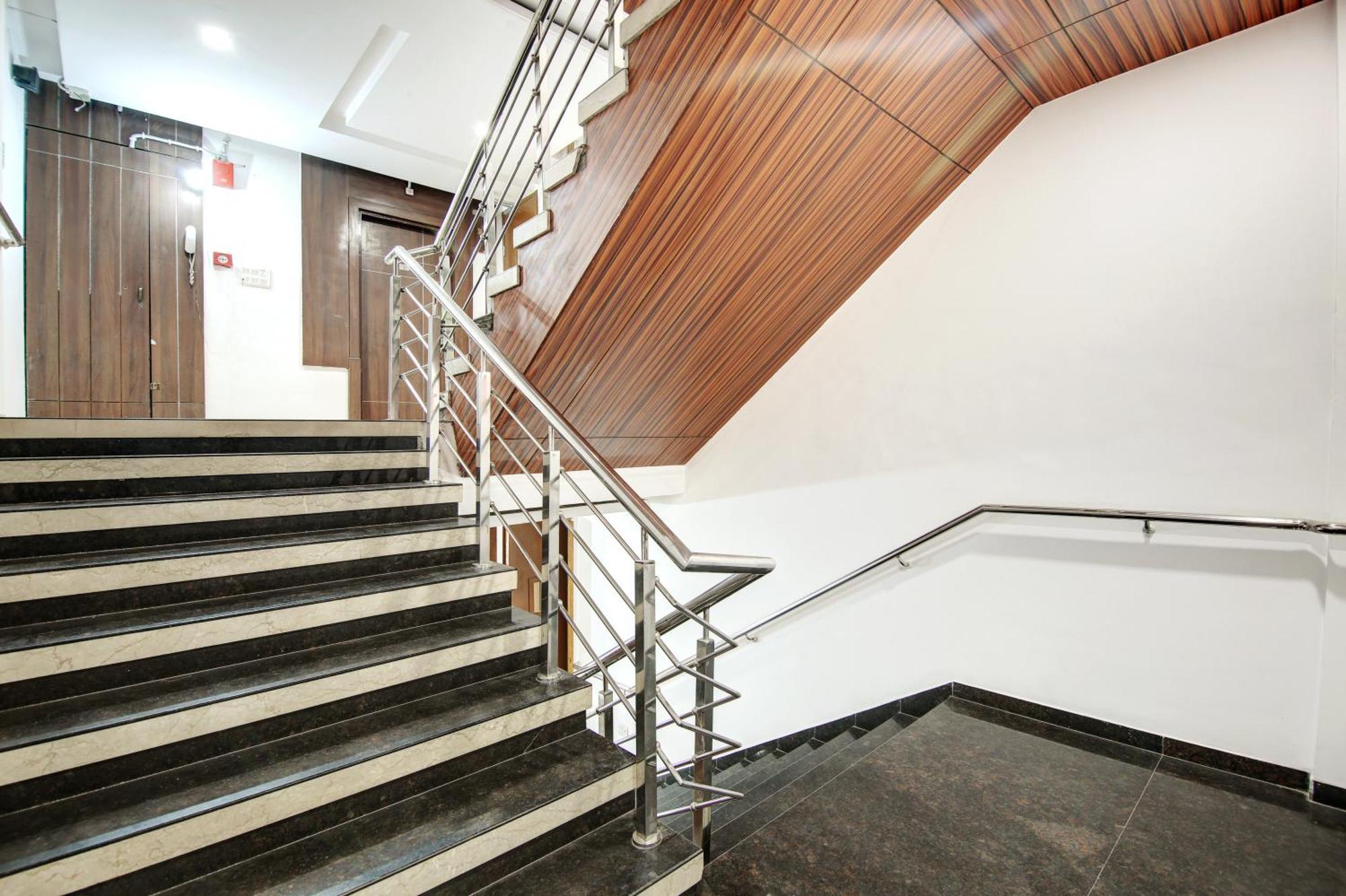 Hotel Neu Villa - Near Connaught Place & New Delhi Railway Station Exterior photo